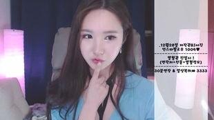 女主播青草全集,女主播的逆袭之路